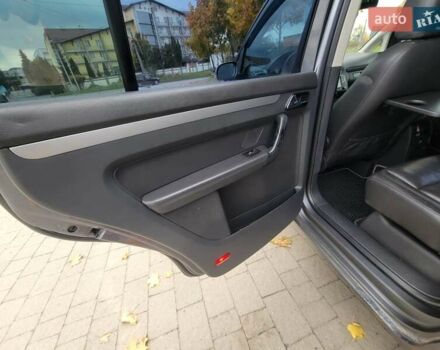 Серый Фольксваген Туран, объемом двигателя 2 л и пробегом 330 тыс. км за 5300 $, фото 27 на Automoto.ua