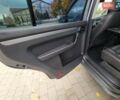Серый Фольксваген Туран, объемом двигателя 2 л и пробегом 330 тыс. км за 5300 $, фото 27 на Automoto.ua