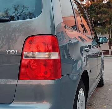 Серый Фольксваген Туран, объемом двигателя 1.9 л и пробегом 254 тыс. км за 5950 $, фото 10 на Automoto.ua