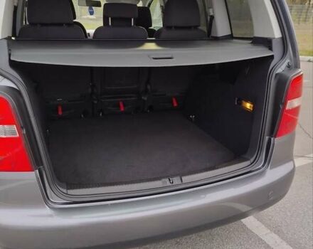 Серый Фольксваген Туран, объемом двигателя 1.6 л и пробегом 247 тыс. км за 6300 $, фото 10 на Automoto.ua