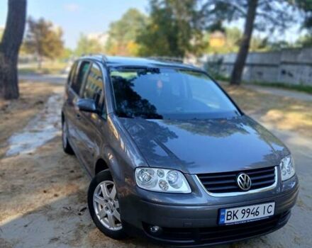 Сірий Фольксваген Туран, об'ємом двигуна 1.6 л та пробігом 235 тис. км за 5900 $, фото 9 на Automoto.ua