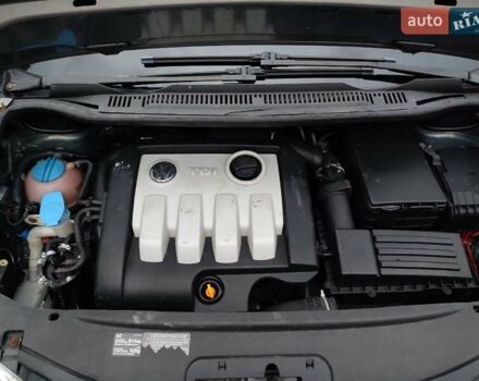 Серый Фольксваген Туран, объемом двигателя 1.9 л и пробегом 254 тыс. км за 5950 $, фото 43 на Automoto.ua