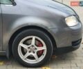 Серый Фольксваген Туран, объемом двигателя 2 л и пробегом 330 тыс. км за 5300 $, фото 14 на Automoto.ua