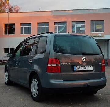 Серый Фольксваген Туран, объемом двигателя 1.9 л и пробегом 254 тыс. км за 5950 $, фото 14 на Automoto.ua