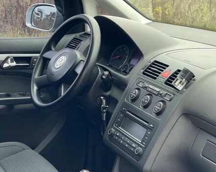 Серый Фольксваген Туран, объемом двигателя 2 л и пробегом 296 тыс. км за 4999 $, фото 40 на Automoto.ua