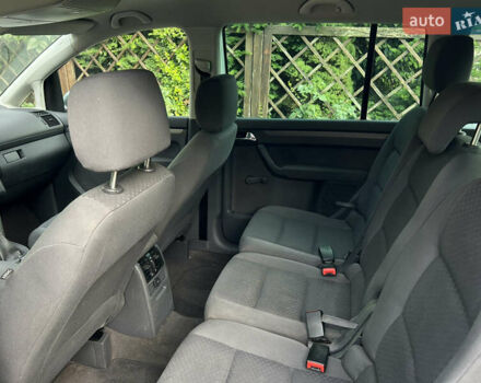 Серый Фольксваген Туран, объемом двигателя 1.6 л и пробегом 230 тыс. км за 5790 $, фото 10 на Automoto.ua