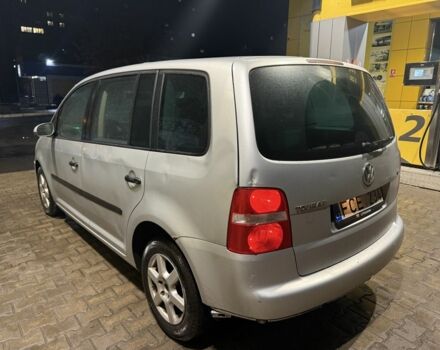 Серый Фольксваген Туран, объемом двигателя 2 л и пробегом 180 тыс. км за 2000 $, фото 5 на Automoto.ua