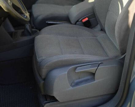 Серый Фольксваген Туран, объемом двигателя 2 л и пробегом 370 тыс. км за 4950 $, фото 16 на Automoto.ua