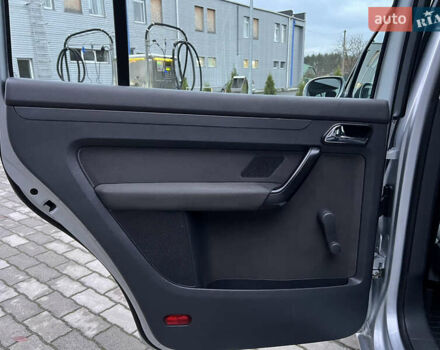 Сірий Фольксваген Туран, об'ємом двигуна 1.6 л та пробігом 307 тис. км за 4900 $, фото 34 на Automoto.ua