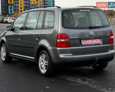 Серый Фольксваген Туран, объемом двигателя 1.6 л и пробегом 223 тыс. км за 6300 $, фото 2 на Automoto.ua