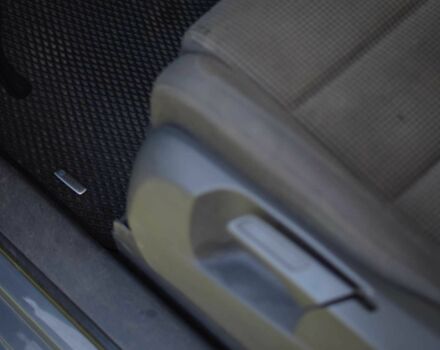 Серый Фольксваген Туран, объемом двигателя 2 л и пробегом 370 тыс. км за 4950 $, фото 15 на Automoto.ua