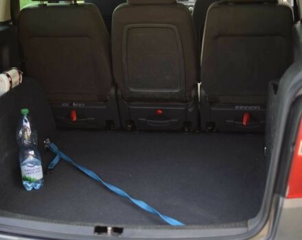 Серый Фольксваген Туран, объемом двигателя 2 л и пробегом 370 тыс. км за 4950 $, фото 17 на Automoto.ua