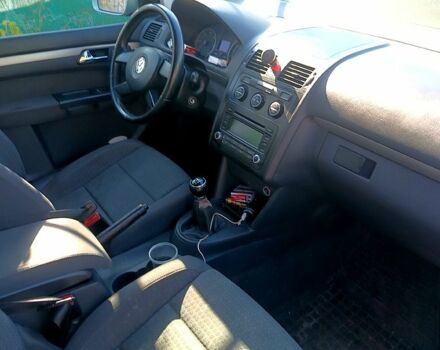 Сірий Фольксваген Туран, об'ємом двигуна 1.9 л та пробігом 300 тис. км за 4200 $, фото 1 на Automoto.ua