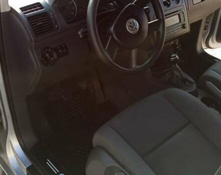 Серый Фольксваген Туран, объемом двигателя 1.6 л и пробегом 260 тыс. км за 5500 $, фото 2 на Automoto.ua