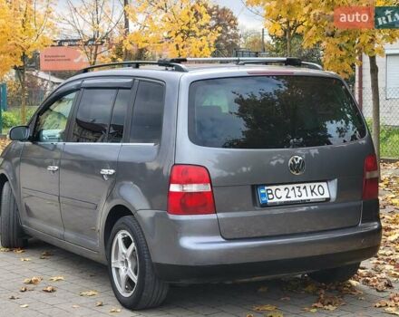 Серый Фольксваген Туран, объемом двигателя 2 л и пробегом 330 тыс. км за 5300 $, фото 7 на Automoto.ua