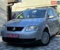 Серый Фольксваген Туран, объемом двигателя 1.6 л и пробегом 194 тыс. км за 5850 $, фото 1 на Automoto.ua