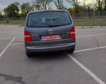 Серый Фольксваген Туран, объемом двигателя 1.6 л и пробегом 247 тыс. км за 6300 $, фото 12 на Automoto.ua