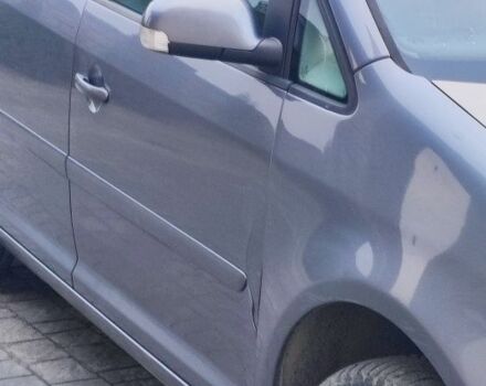 Сірий Фольксваген Туран, об'ємом двигуна 2 л та пробігом 310 тис. км за 5800 $, фото 5 на Automoto.ua