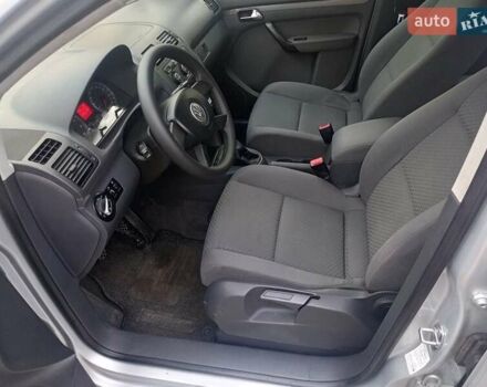 Серый Фольксваген Туран, объемом двигателя 1.6 л и пробегом 230 тыс. км за 5995 $, фото 11 на Automoto.ua