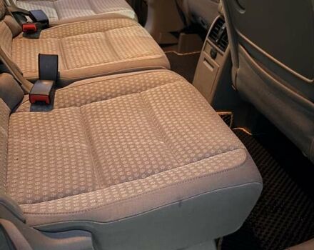 Серый Фольксваген Туран, объемом двигателя 2 л и пробегом 214 тыс. км за 6600 $, фото 31 на Automoto.ua