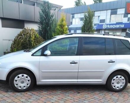 Серый Фольксваген Туран, объемом двигателя 1.6 л и пробегом 220 тыс. км за 5550 $, фото 5 на Automoto.ua