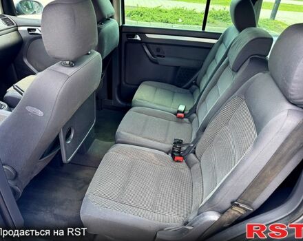 Сірий Фольксваген Туран, об'ємом двигуна 1.6 л та пробігом 239 тис. км за 5400 $, фото 12 на Automoto.ua