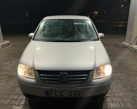 Серый Фольксваген Туран, объемом двигателя 2 л и пробегом 180 тыс. км за 2000 $, фото 2 на Automoto.ua