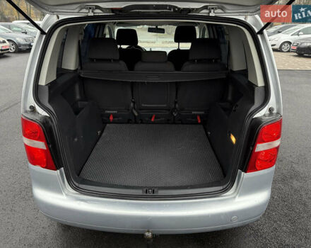 Серый Фольксваген Туран, объемом двигателя 1.6 л и пробегом 192 тыс. км за 5950 $, фото 16 на Automoto.ua