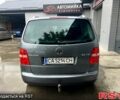 Серый Фольксваген Туран, объемом двигателя 2 л и пробегом 296 тыс. км за 6500 $, фото 3 на Automoto.ua