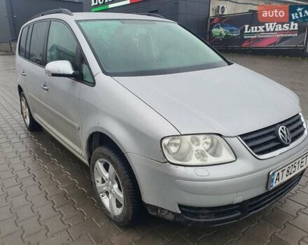 Сірий Фольксваген Туран, об'ємом двигуна 1.6 л та пробігом 270 тис. км за 4700 $, фото 4 на Automoto.ua