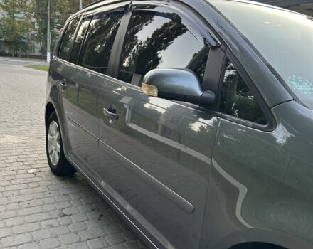 Серый Фольксваген Туран, объемом двигателя 2 л и пробегом 280 тыс. км за 6000 $, фото 20 на Automoto.ua