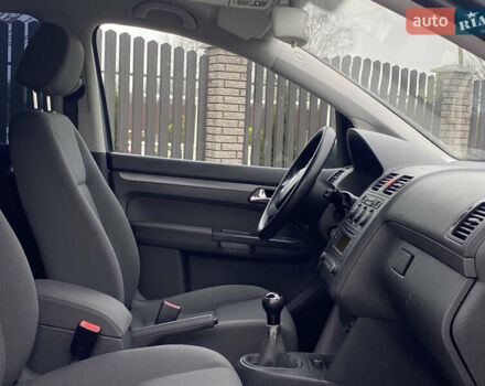 Сірий Фольксваген Туран, об'ємом двигуна 1.6 л та пробігом 226 тис. км за 6300 $, фото 12 на Automoto.ua