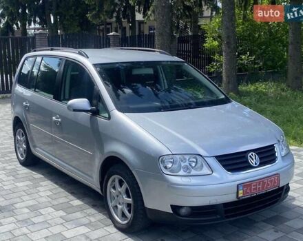 Серый Фольксваген Туран, объемом двигателя 1.6 л и пробегом 171 тыс. км за 6000 $, фото 1 на Automoto.ua