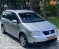 Серый Фольксваген Туран, объемом двигателя 1.6 л и пробегом 171 тыс. км за 6000 $, фото 1 на Automoto.ua