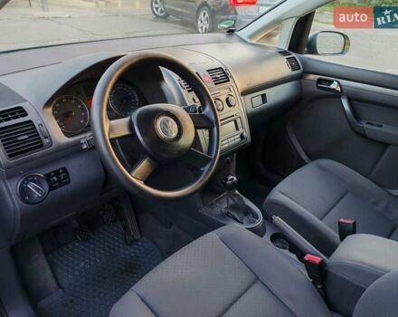 Серый Фольксваген Туран, объемом двигателя 1.6 л и пробегом 220 тыс. км за 6000 $, фото 16 на Automoto.ua