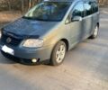 Сірий Фольксваген Туран, об'ємом двигуна 2 л та пробігом 280 тис. км за 5100 $, фото 1 на Automoto.ua