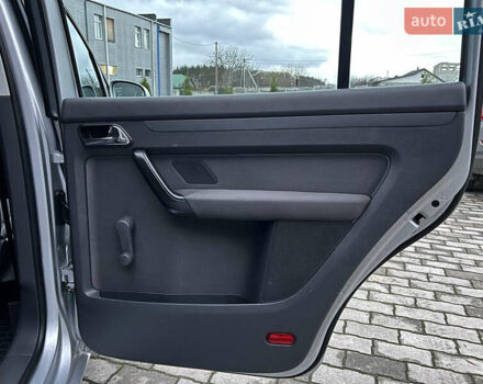 Сірий Фольксваген Туран, об'ємом двигуна 1.6 л та пробігом 307 тис. км за 4900 $, фото 42 на Automoto.ua