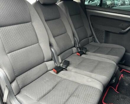 Серый Фольксваген Туран, объемом двигателя 1.6 л и пробегом 338 тыс. км за 5500 $, фото 13 на Automoto.ua