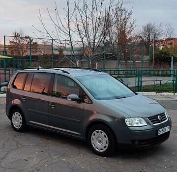 Серый Фольксваген Туран, объемом двигателя 1.9 л и пробегом 254 тыс. км за 5950 $, фото 8 на Automoto.ua