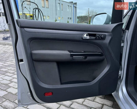 Сірий Фольксваген Туран, об'ємом двигуна 1.6 л та пробігом 307 тис. км за 4900 $, фото 27 на Automoto.ua