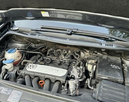 Серый Фольксваген Туран, объемом двигателя 2 л и пробегом 280 тыс. км за 6000 $, фото 5 на Automoto.ua