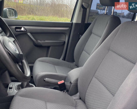 Сірий Фольксваген Туран, об'ємом двигуна 1.6 л та пробігом 226 тис. км за 6300 $, фото 9 на Automoto.ua