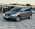 Серый Фольксваген Туран, объемом двигателя 2 л и пробегом 274 тыс. км за 5800 $, фото 1 на Automoto.ua