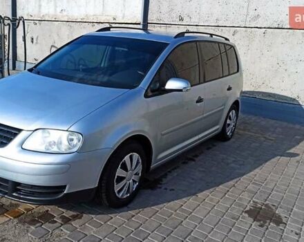 Серый Фольксваген Туран, объемом двигателя 1.6 л и пробегом 260 тыс. км за 5500 $, фото 7 на Automoto.ua