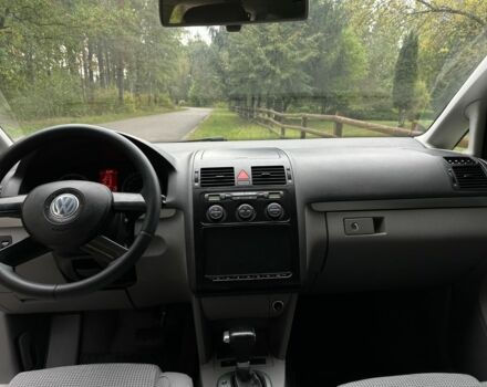 Серый Фольксваген Туран, объемом двигателя 1.6 л и пробегом 2 тыс. км за 6600 $, фото 13 на Automoto.ua