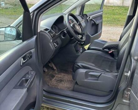 Серый Фольксваген Туран, объемом двигателя 1.9 л и пробегом 224 тыс. км за 6100 $, фото 11 на Automoto.ua