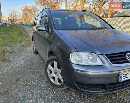 Серый Фольксваген Туран, объемом двигателя 1.9 л и пробегом 224 тыс. км за 6100 $, фото 3 на Automoto.ua