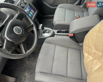 Сірий Фольксваген Туран, об'ємом двигуна 1.6 л та пробігом 262 тис. км за 5500 $, фото 20 на Automoto.ua