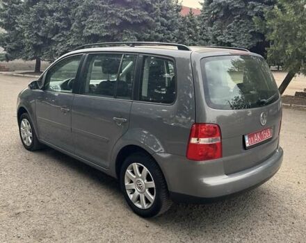 Серый Фольксваген Туран, объемом двигателя 1.6 л и пробегом 181 тыс. км за 5900 $, фото 3 на Automoto.ua