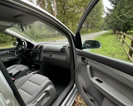 Серый Фольксваген Туран, объемом двигателя 1.6 л и пробегом 2 тыс. км за 6600 $, фото 8 на Automoto.ua